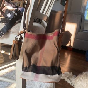Burberry bucket bag